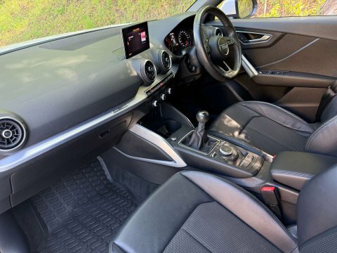 Audi Q2 1.6 Q2 S PJ17XVL White #2