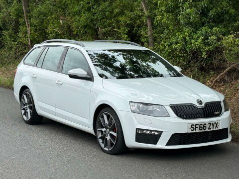 Skoda Octavia 2.0 Octavia Vrs SF66ZYX White #3
