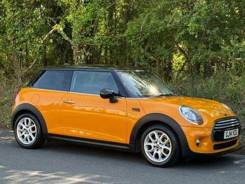 Mini Hatch 1.5 Cooper GJ14YCU Orange #6