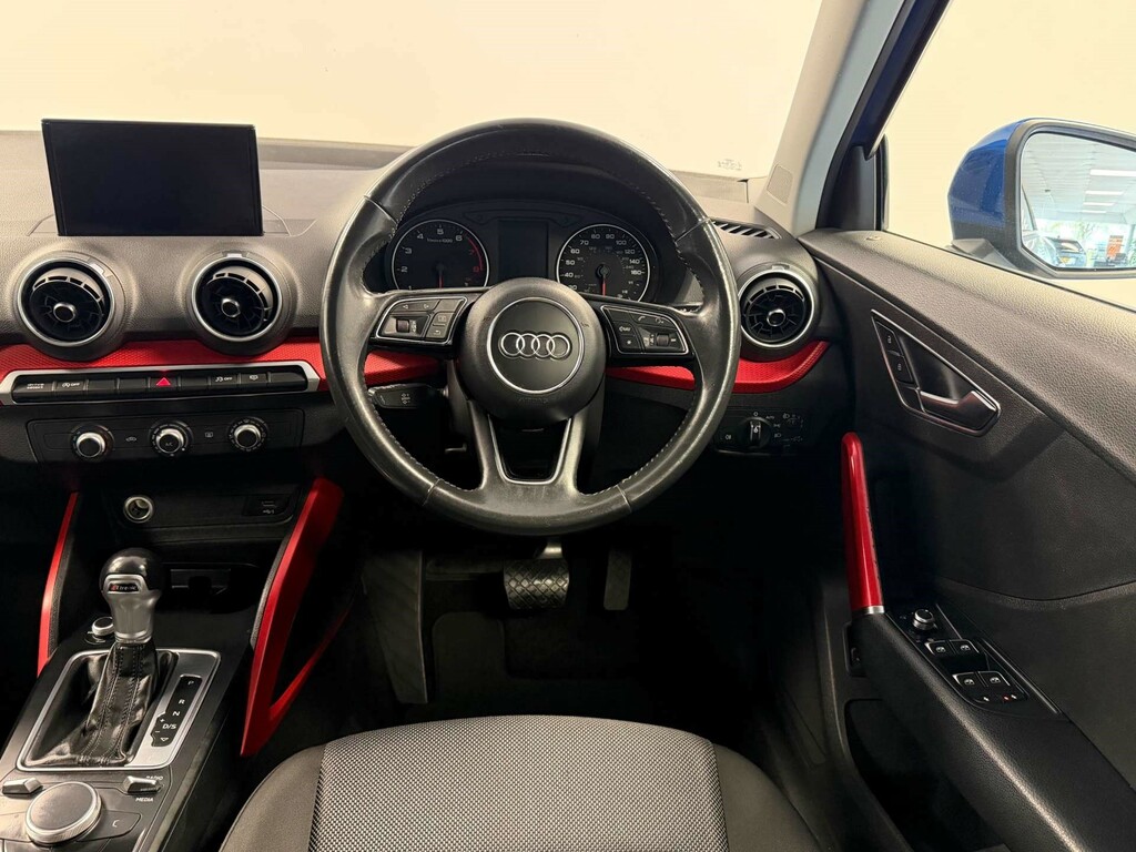 Audi Q2 Sport 30 Tfsi DK19YHM #2