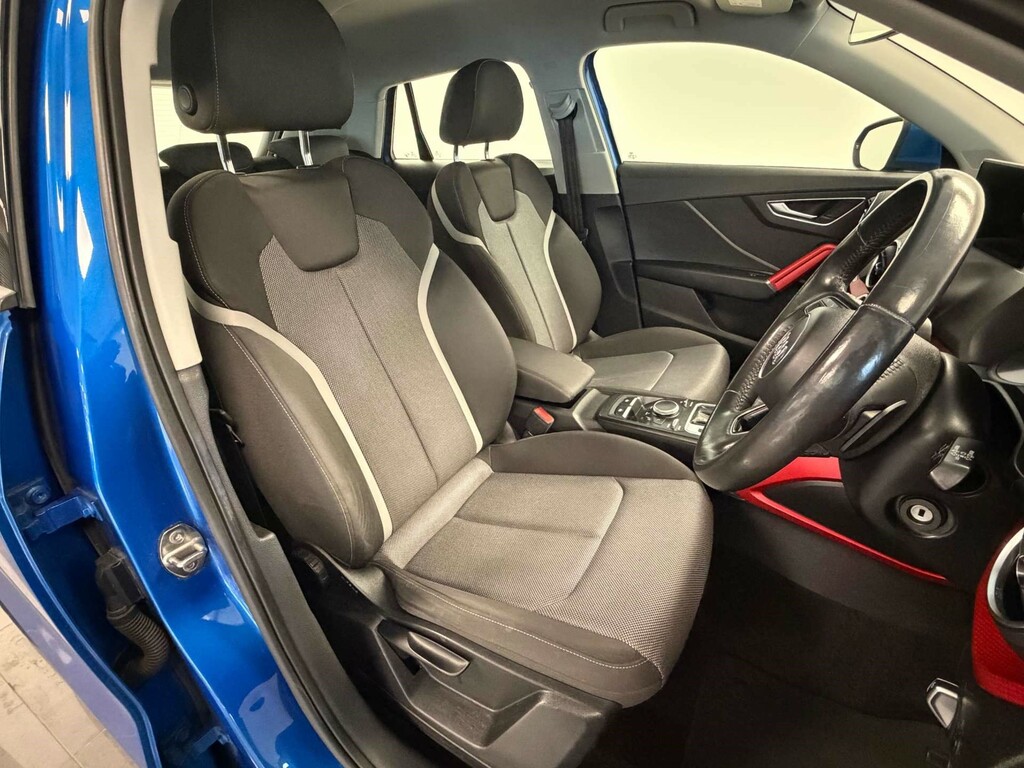 Audi Q2 Sport 30 Tfsi DK19YHM #3