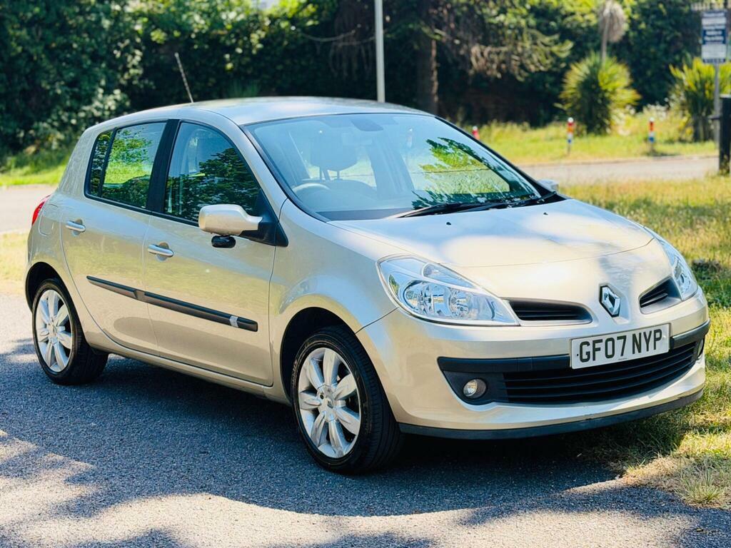 Renault Clio 1.6 Vvt Privilege GF07NYP Gold #2