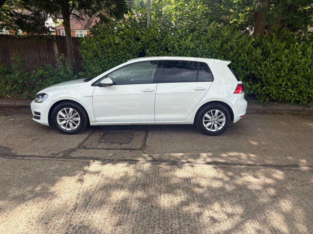 Volkswagen Golf 1.6 Tdi Bluemotion Euro 5 Ss KY64OFP White #3