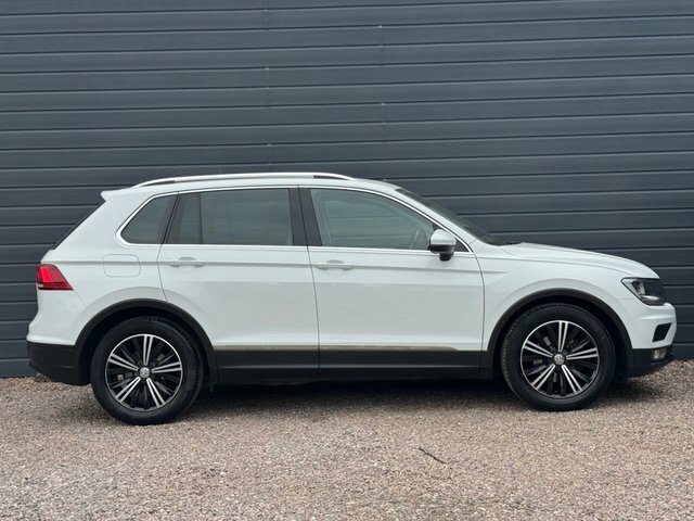 Volkswagen Tiguan 2018 2.0 Tdi Se Navigation Suv LO18PPY White #6