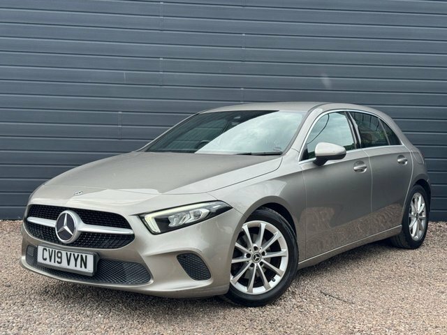 Mercedes-Benz A Class 2019 1.5 A180d Sport Hatchback 7G-dct E CY19VYN Silver #4