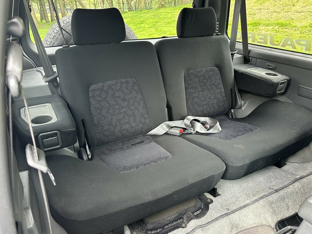 Mitsubishi Shogun U481 Grey #29