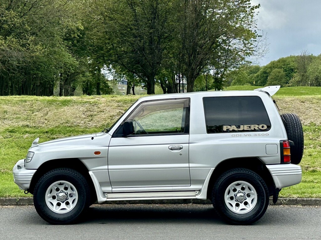 Mitsubishi Shogun U481 Grey #19