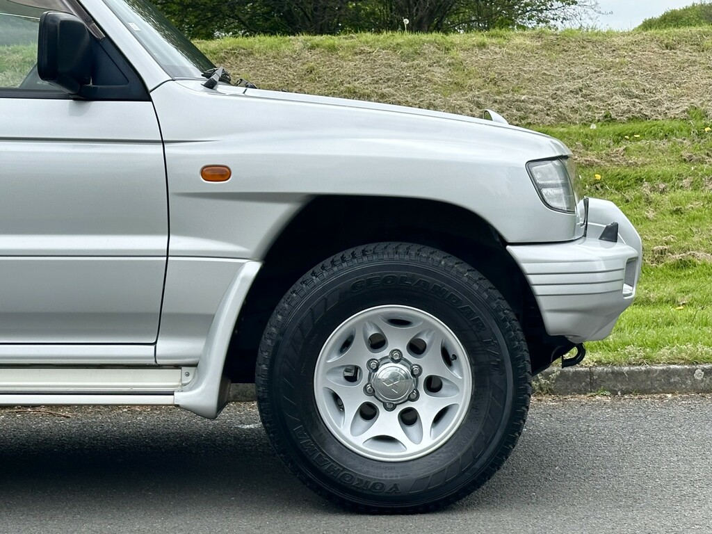 Mitsubishi Shogun U481 Grey #8
