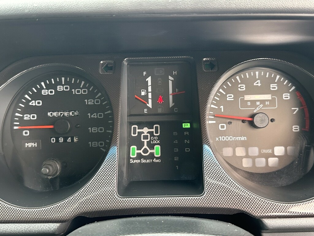 Mitsubishi Shogun U481 Grey #39