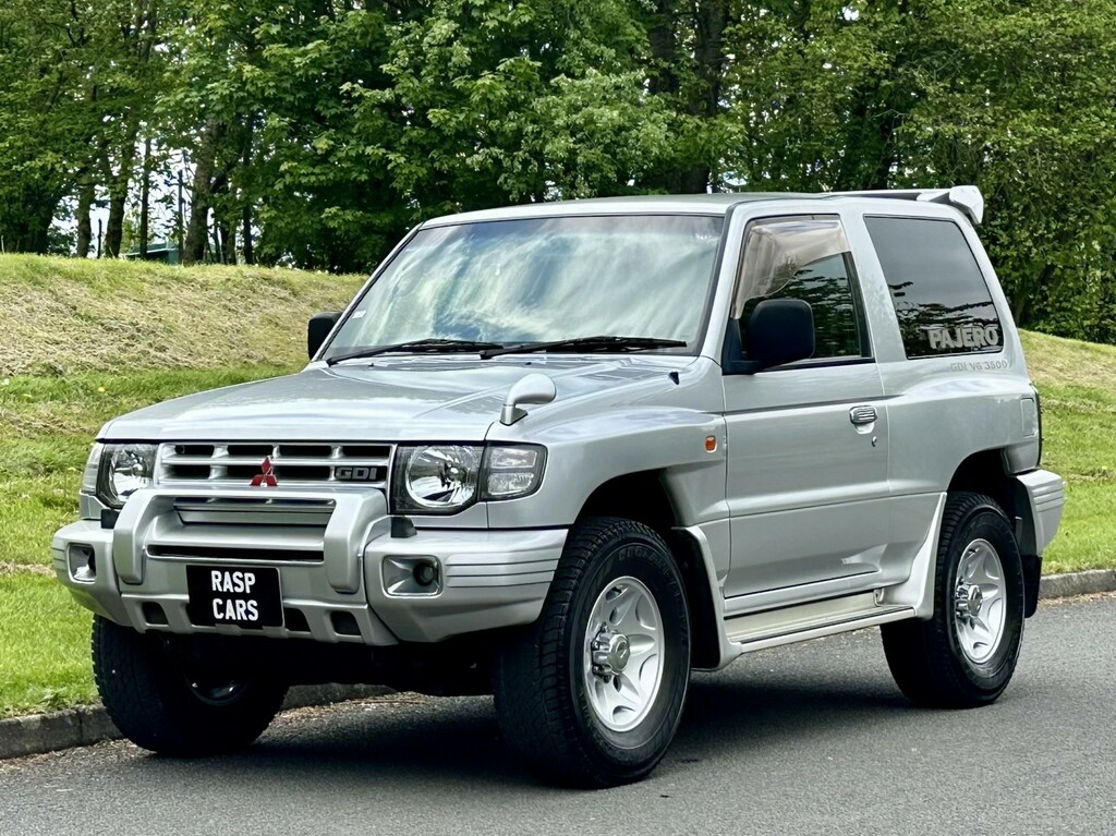 Mitsubishi Shogun U481 Grey #16