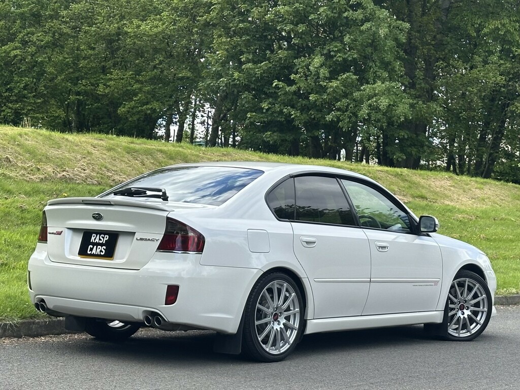 Subaru Legacy 2.0Gt Dit Eyesight Touring Wagon White #50