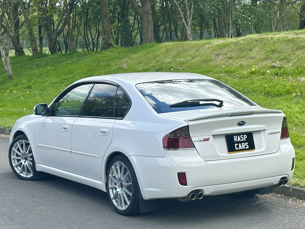 Subaru Legacy 2.0Gt Dit Eyesight Touring Wagon White #63