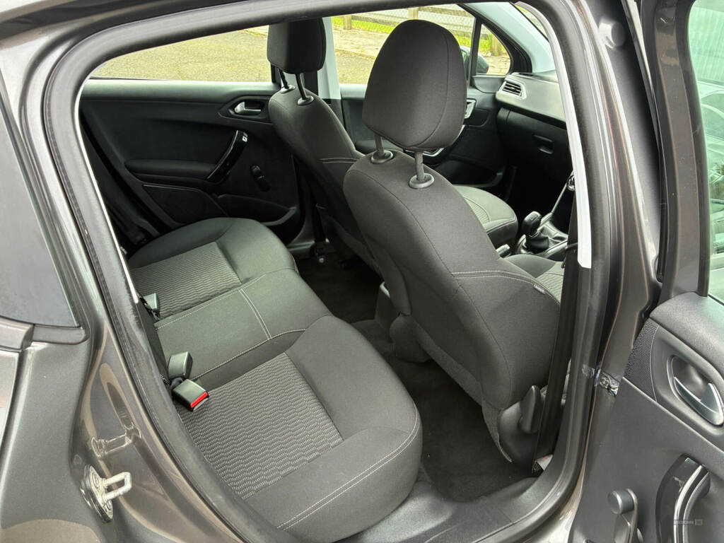 Peugeot 208 1.2 Puretech Active MD67MXN Grey #5