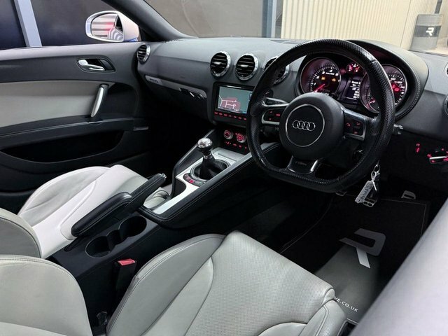Audi TT RS 2.5T Fsi Tt Rs Quattro White #5