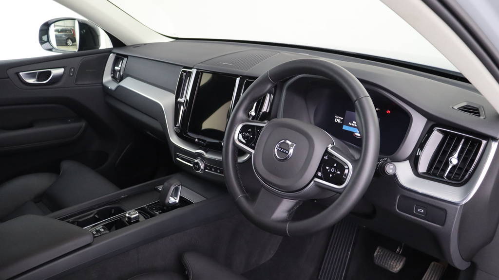 Volvo XC60 B5 P Awd Plus Dark Harmankardon Sound, 360 Cam WD74FCL #4