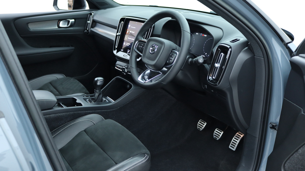 Volvo XC40 T3 R-design Park Assist, Powered Tailgate, YC22XDD #4