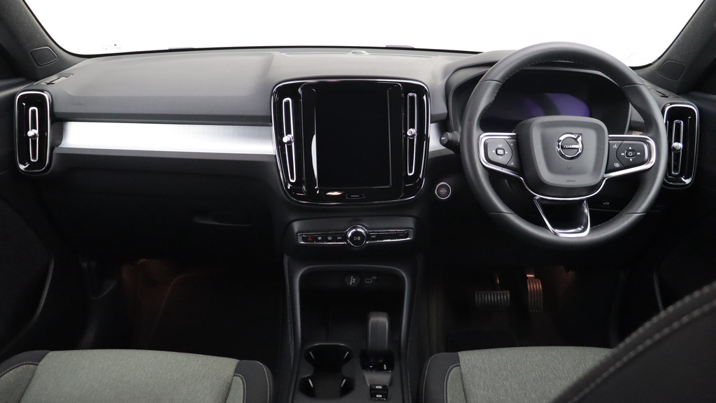 Volvo XC40 B3 P Core Heated Seats, Apple Carplay, Park Ass LL73UMM #5