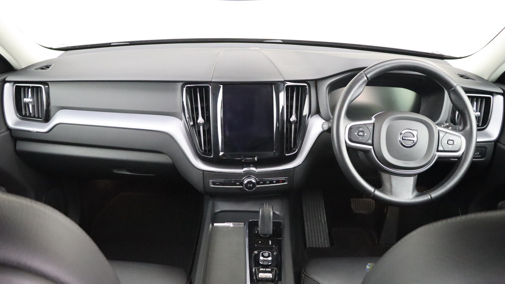 Volvo XC60 B4 D Awd Momentum Park Camera, Heated Seats, Se DV21NBM #5