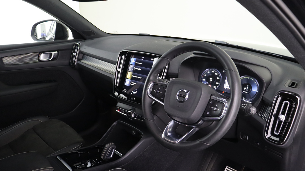 Volvo XC40 T3 R-design Park Assist, Cruise Control, Tin ND71LDZ #4