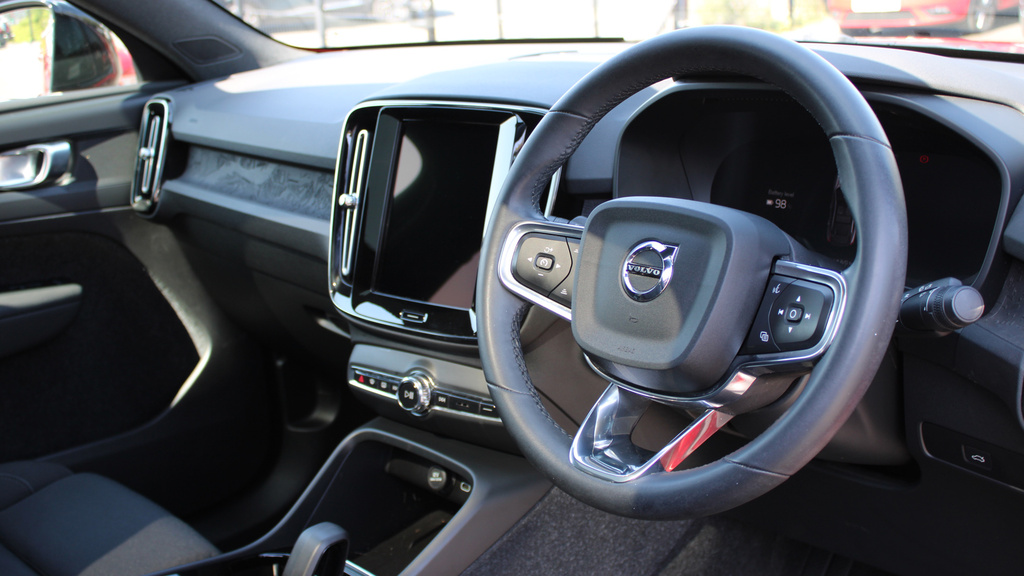 Volvo C40 Single Motor Plus Rear Camera, Heated Seats, Appl YR23HDN #4