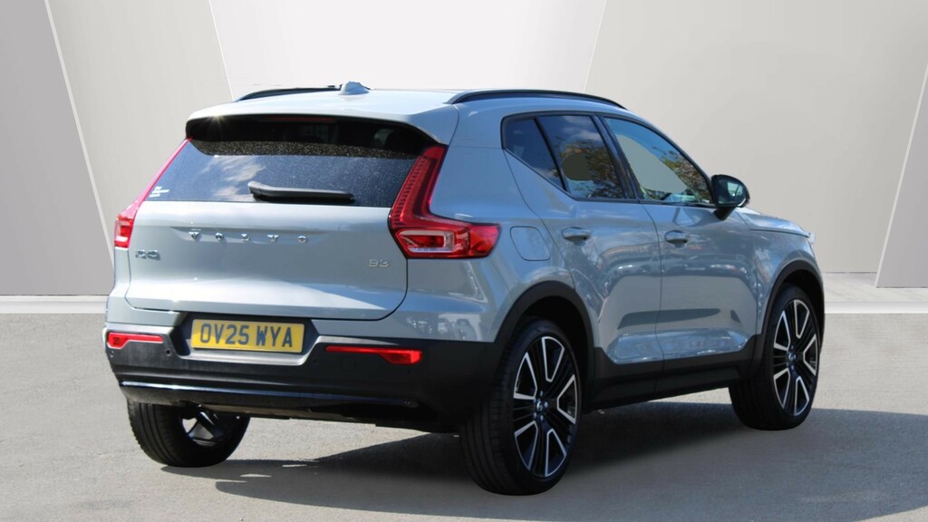 Volvo XC40 B3 P Ultra Dark Sunroof, Harmankardon Sound, 3 OV25WYA #2
