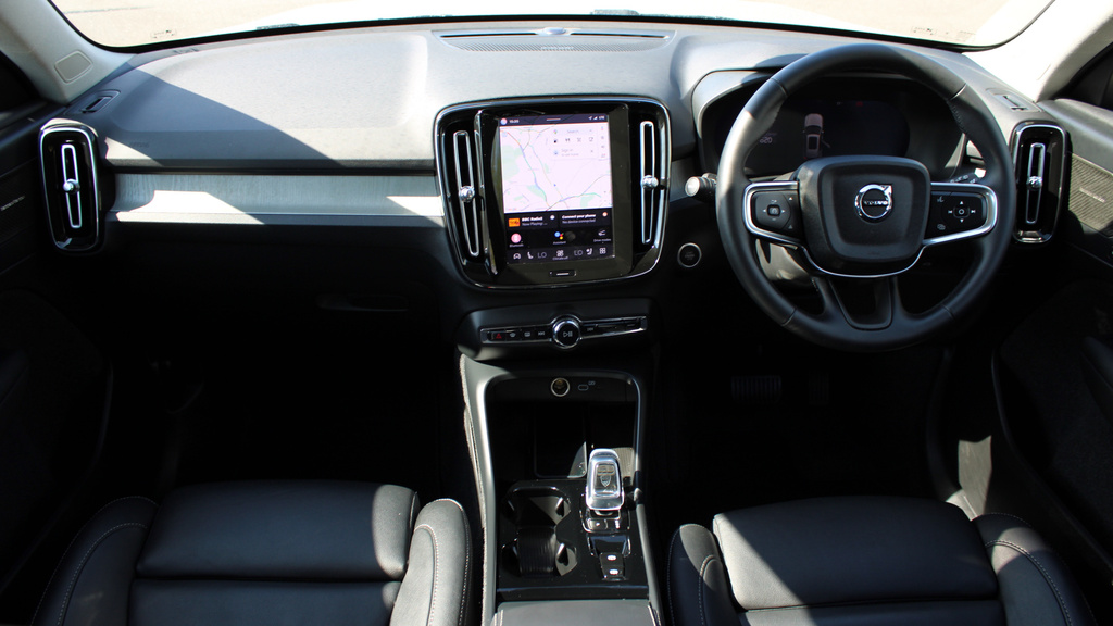 Volvo XC40 B3 P Ultra Dark Sunroof, Harmankardon Sound, 3 OV25WYA #5