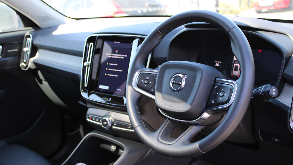 Volvo XC40 B4 P Ultra Bright Sunroof, Harmankardon Sound, WF25EXK #4