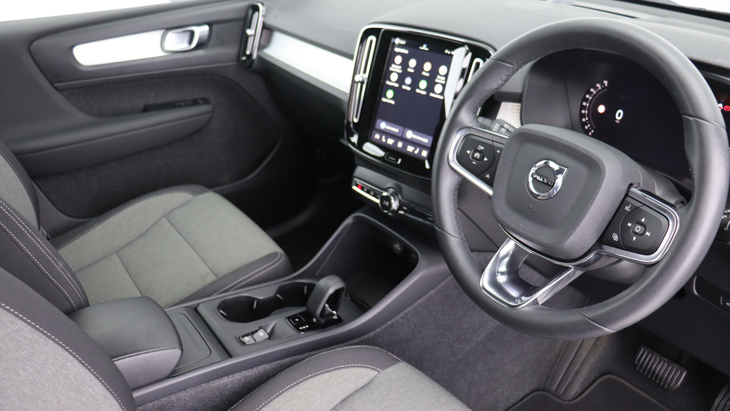 Volvo XC40 B3 P Core Cruise Control, Park Assist, Apple Ca WG73NUB #4