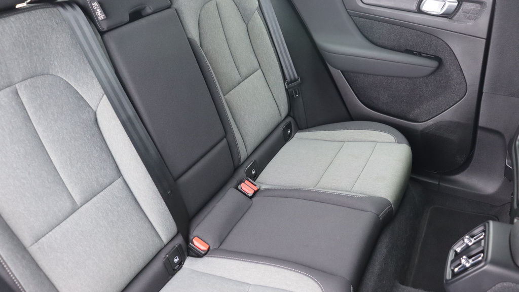 Volvo XC40 B3 P Core Cruise Control, Park Assist, Apple Ca WG73NUB #6