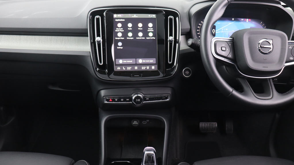 Volvo XC40 B4 P Ultra Bright Sunroof, Harmankardon Sound, RA74CZX  #5