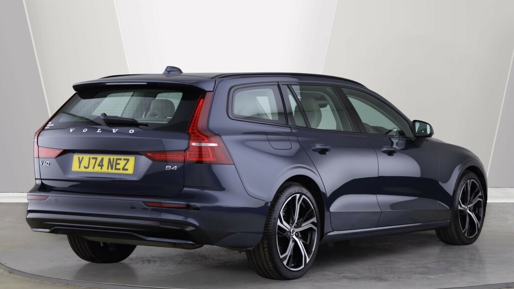 Volvo V60 B4 P Plus Dark Blond Leather, Park Camera, Heat YJ74NEZ #2