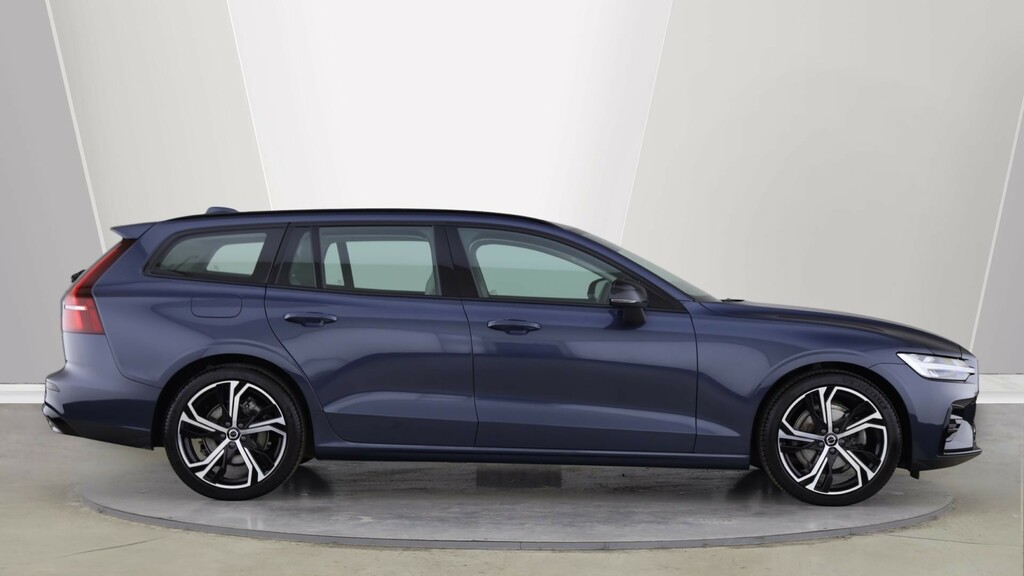 Volvo V60 B4 P Plus Dark Blond Leather, Park Camera, Heat YJ74NEZ #3