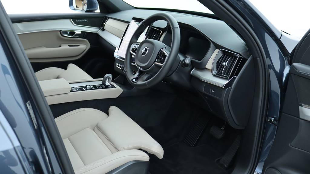Volvo XC90 B5 P Awd Core Bright Park Camera, Heated Seats, ML75YLW #4