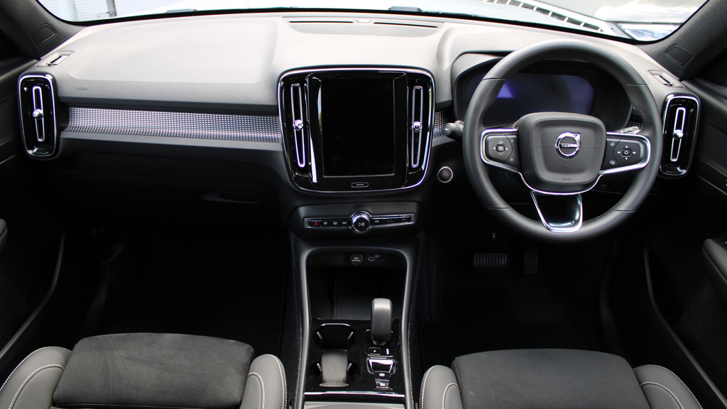 Volvo XC40 B4 P Plus Dark Park Camera, Heated Seats, Apple RF25EXL #5