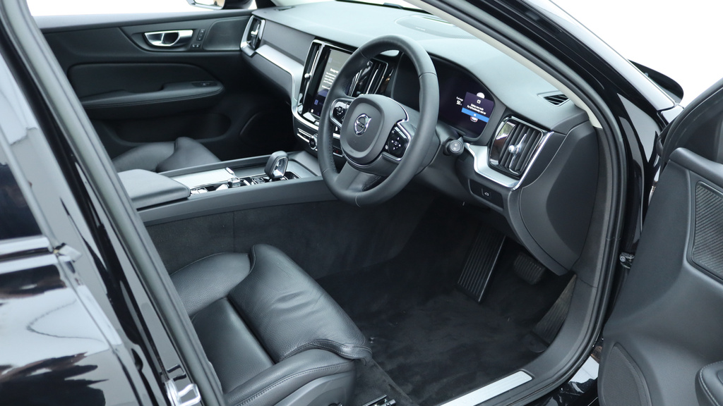 Volvo V60 B4 P Ultimate Dark Sunroof, Harmankardon Sound MC72AHN #4