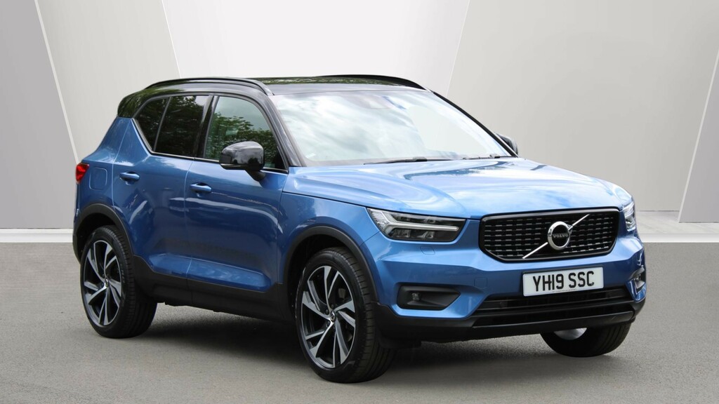 Volvo XC40 T3 R-design Pro Park Camera, Heated Seats,