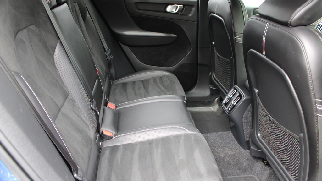 Volvo XC40 T3 R-design Pro Park Camera, Heated Seats, YH19SSC  #6