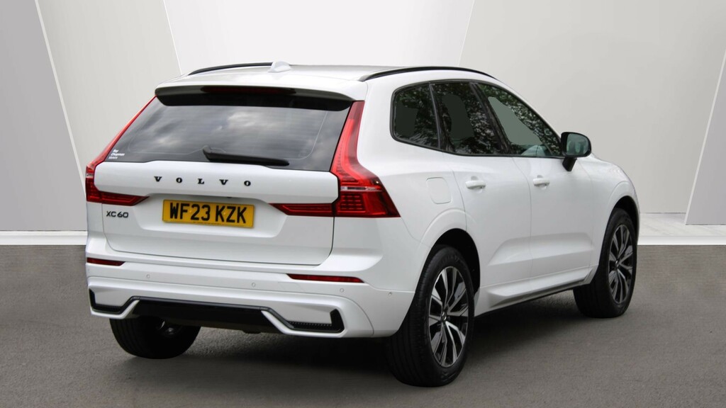 Volvo XC60 B4 P Plus Dark Harmankardon Sound, 360 Camera, WF23KZK #2