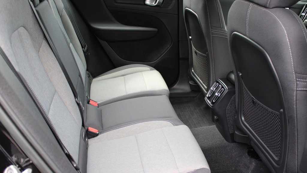 Volvo XC40 B3 P Core Park Assist, Apple Carplay, Cruise Co YJ72ZHH #6