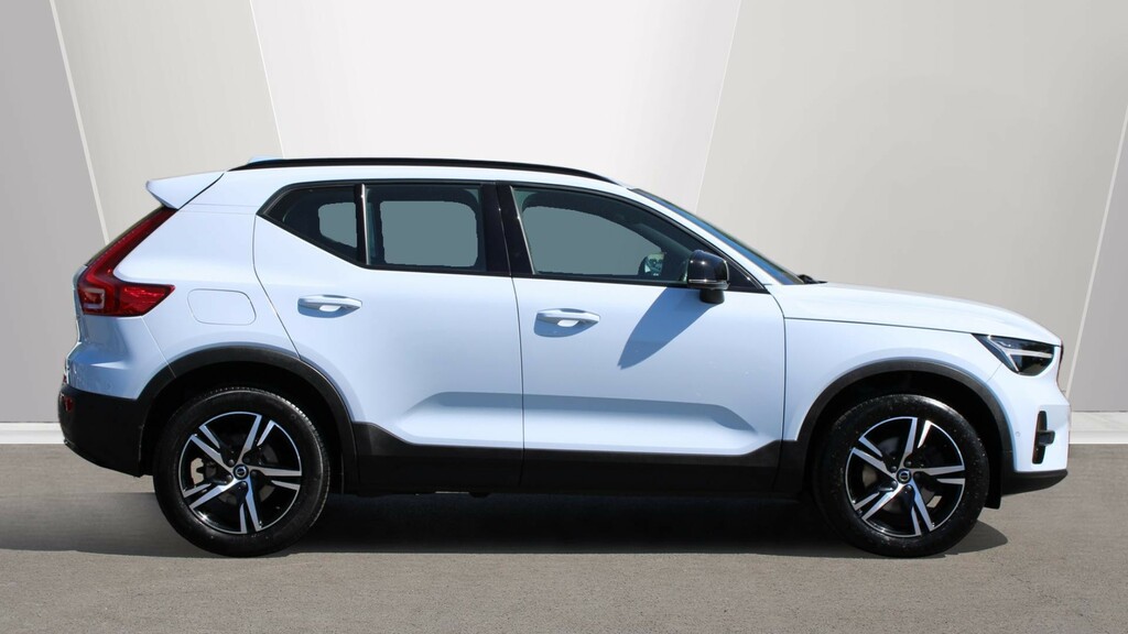 Volvo XC40 B3 P Plus Dark Low Tax, Park Camera, Heated Sea YB73ZFE  #3