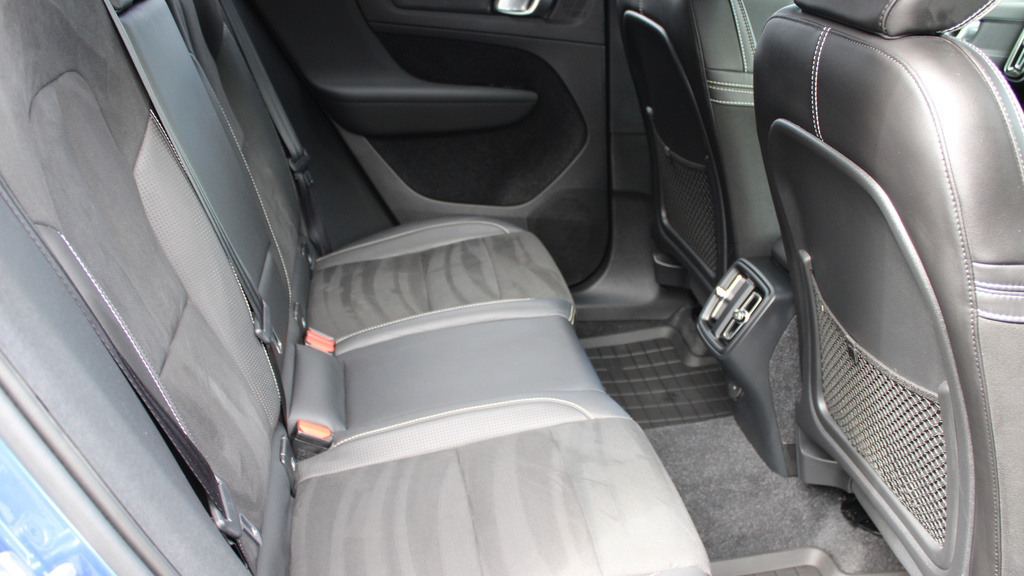 Volvo XC40 D3 R-design Xenium Pack, Winter Pack, Sunr CP68PZC  #6