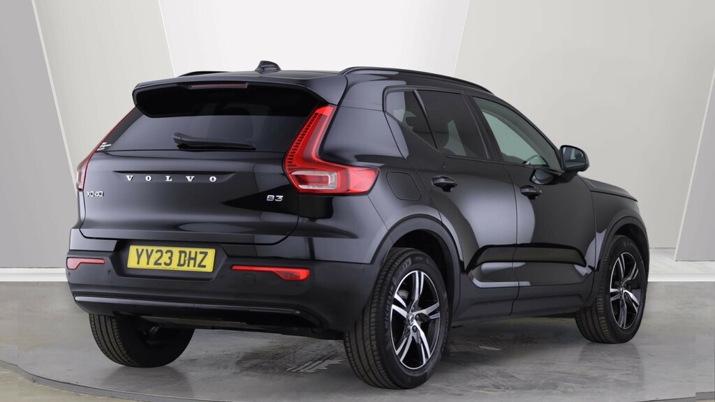 Volvo XC40 B3 P Plus Dark 360 Camera, Heated Seats, Apple YY23DHZ  #2