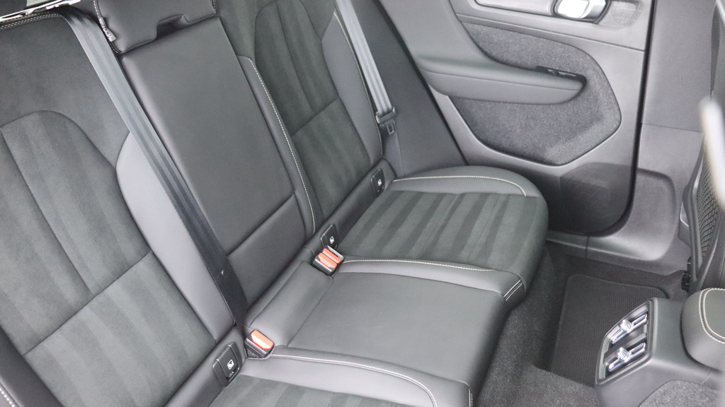 Volvo C40 Twin Motor Plus Sunroof, Park Camera, Heated Seat  #6