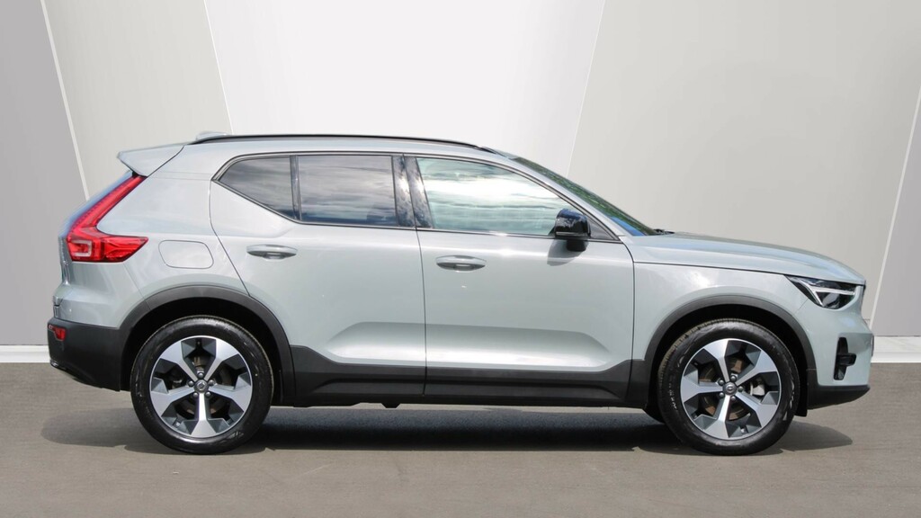 Volvo XC40 B4 P Plus Dark Park Camera, Heated Seats, Apple RF25GZP #3