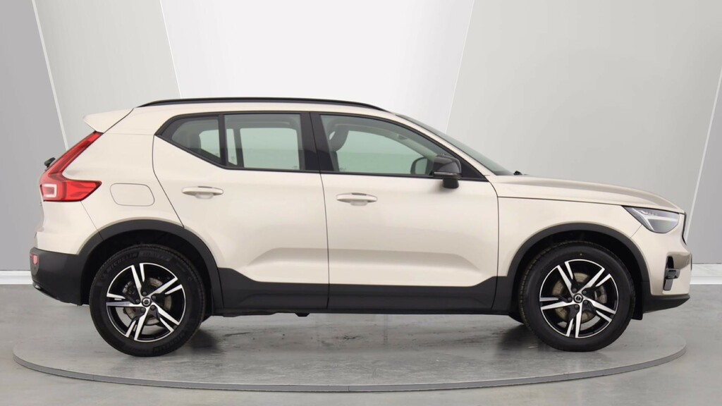 Volvo XC40 B3 P Plus Dark Park Camera, Heated Seats, Apple YY23CCZ #3