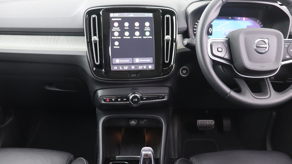 Volvo XC40 B3 P Plus Dark Park Camera, Heated Seats, Apple YY23CCZ #5