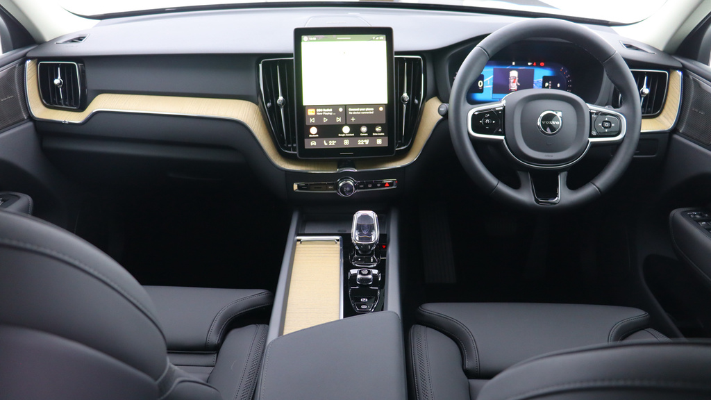 Volvo XC60 B5 P Awd Plus Dark Polestar Optimisation, Illum YC26LJF #5
