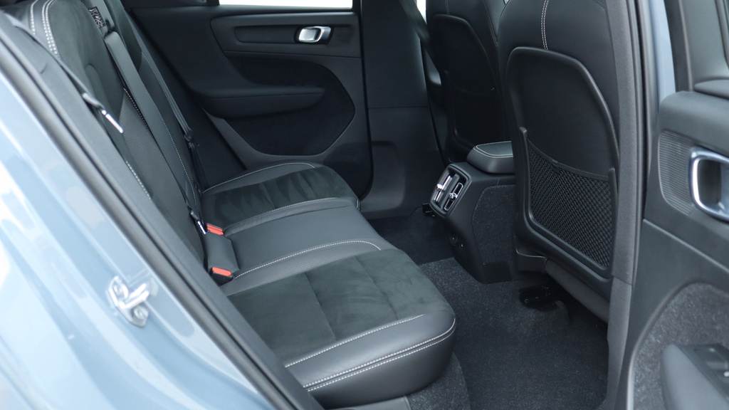 Volvo XC40 D4 Awd R-design Pro Xenium Pack, Winter Plus Pack YF20PKK #6