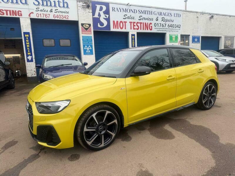 Audi A1 1.5 Tfsi 35 Black BC21JVV Yellow #3