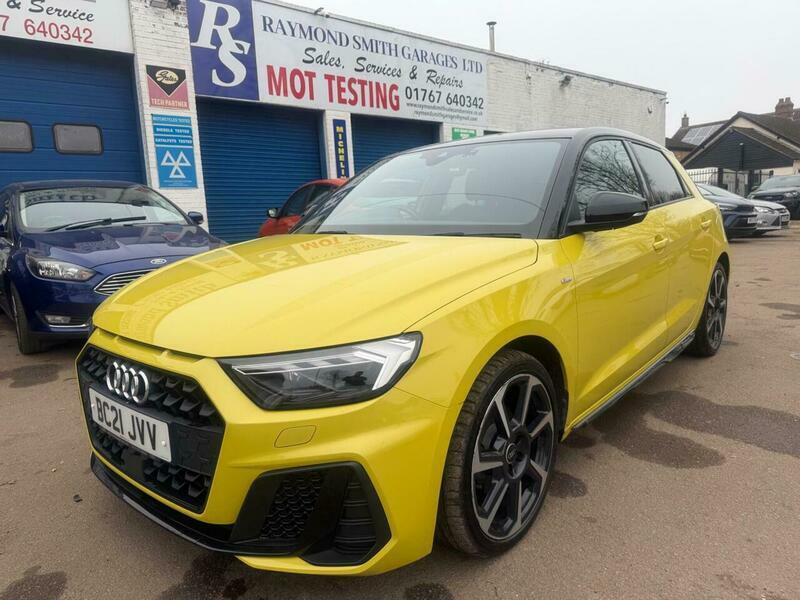 Audi A1 1.5 Tfsi 35 Black BC21JVV Yellow #2